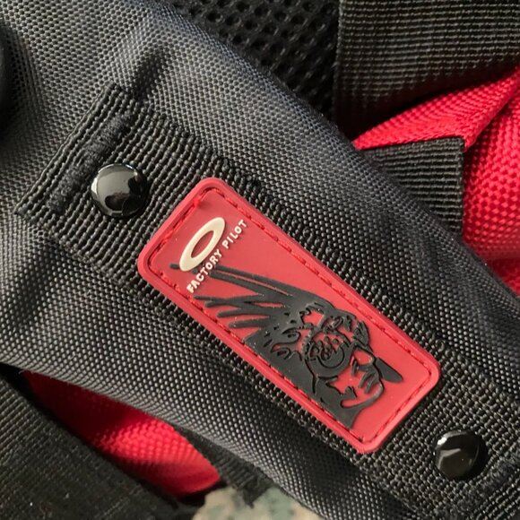 Rare Vintage 2000 Oakley Factory Pilot Utility Bag Red Collectible Backpack - Picture 5 of 16
